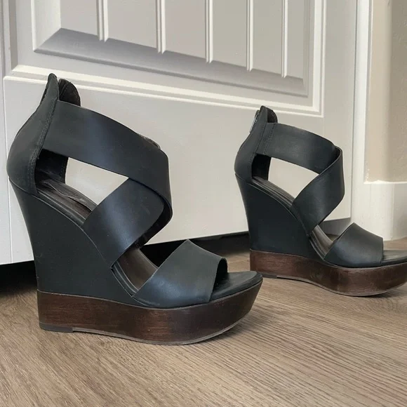 Wedge sandal women’s size 7 - Picture 6 of 8